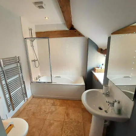 Luddie's Country - Rose